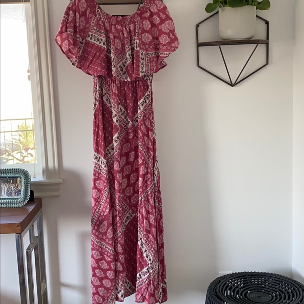 Show me your mumu paisley maxi dress.